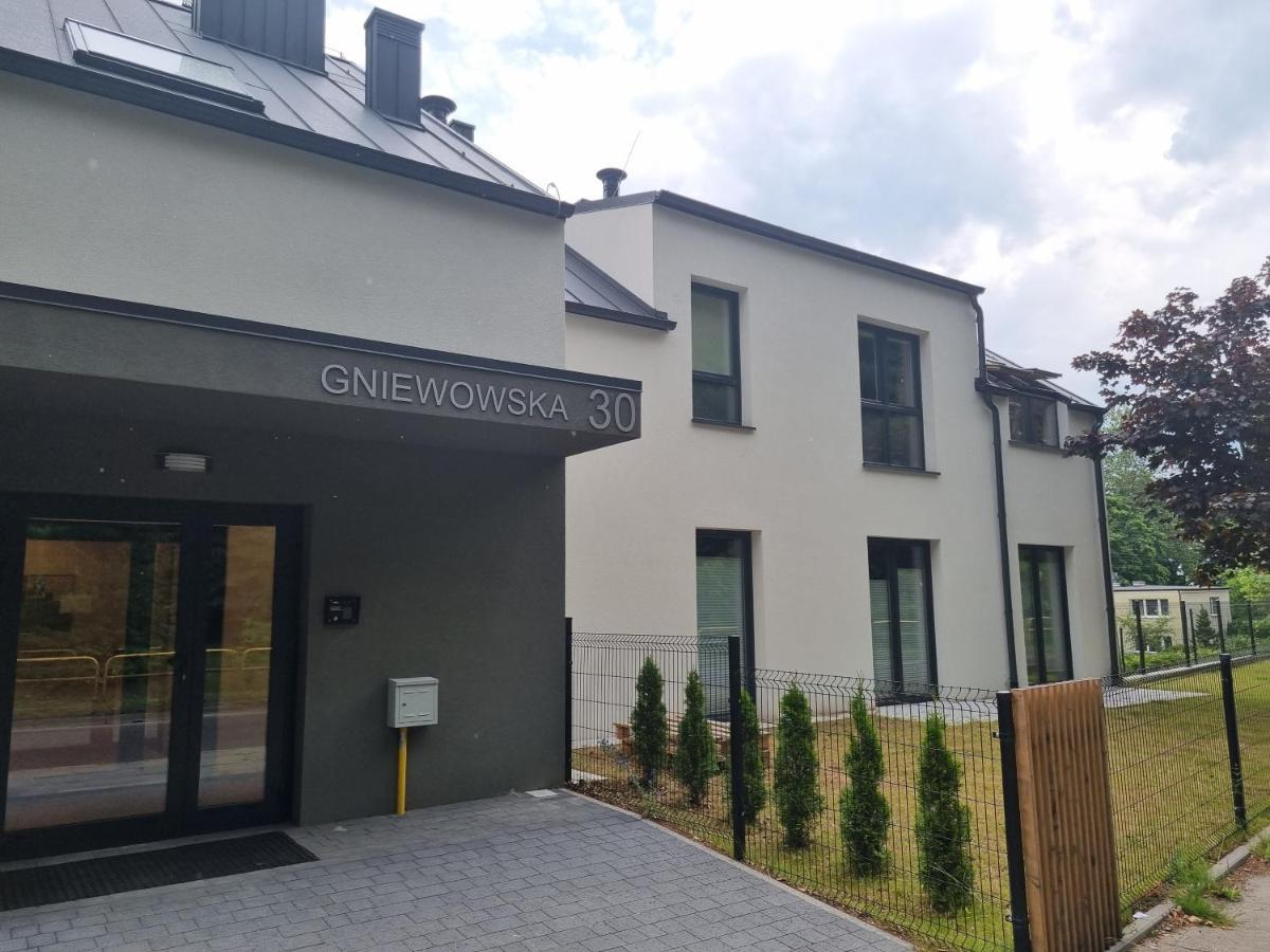 Komfortowy Apartament Przy Lesie Wejherowo Exterior foto